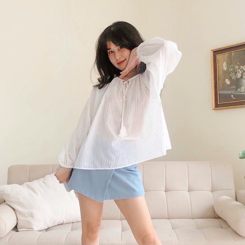 Naked By V - Áo sơ mi thô in hoa chìm Posie Shirt