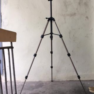 Tripod - Chân Nhật bãi ( đãquasửdụng)