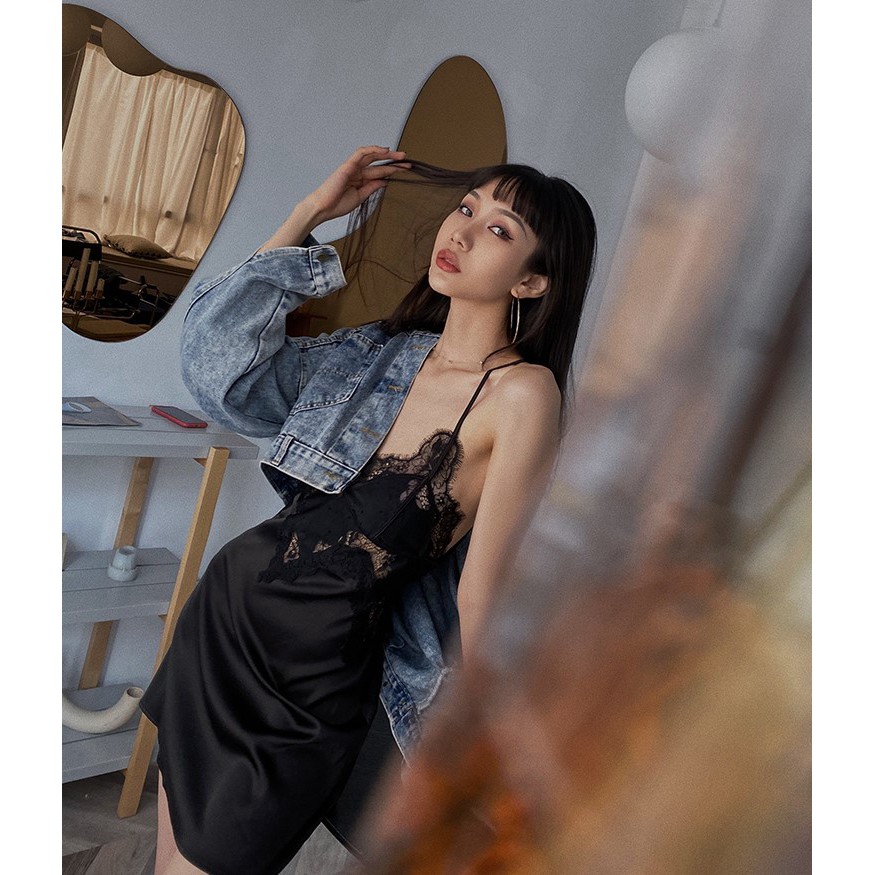 [Mã WASTUP giảm 10% tối đa 30K đơn 99K] Đầm ngủ lụa 2 dây ngực ren xuyên thấu | BigBuy360 - bigbuy360.vn