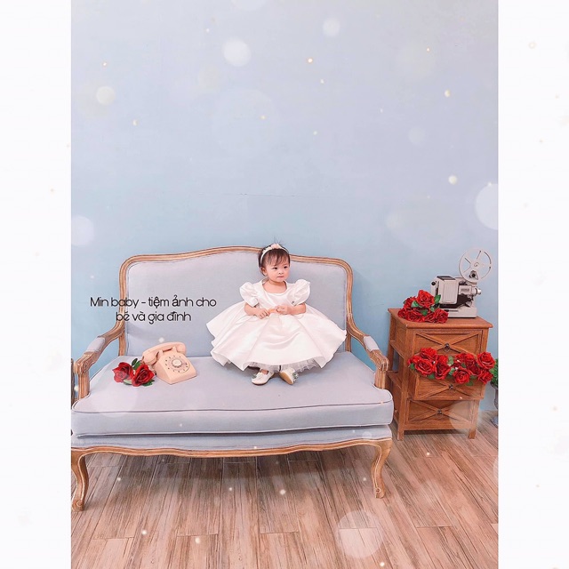 VÁY TRẮNG THIẾT KẾ CHO BÉ