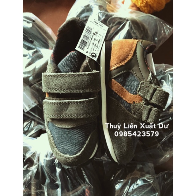 Giày sneaker xuất Anh cho bé