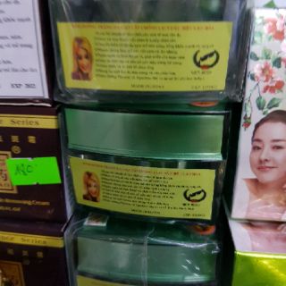 KEM DƯỠNG TRẮNG DA JAPAN