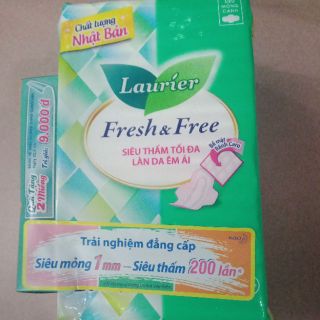 tặng kèm 2 miếng đêm  khi mua BĂNG VỆ SINH LAURIER FRESH & FREE 20M