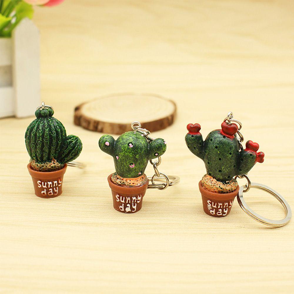 Móc Khóa Hình Cây Xương Rồng Mini Bằng Nhựa Màu Ngà