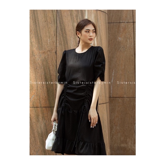 SISTERSISTER - Đầm rút dây phía trước Winnie