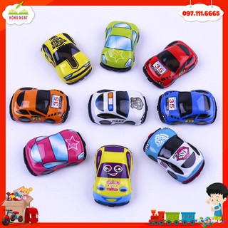 Ô tô mini 5,5 * 3,3cm đồ chơi trẻ em có chạy đà