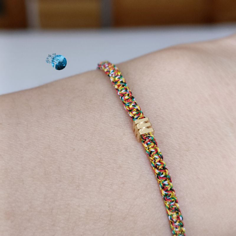Vòng tay tết dây ngũ sắc