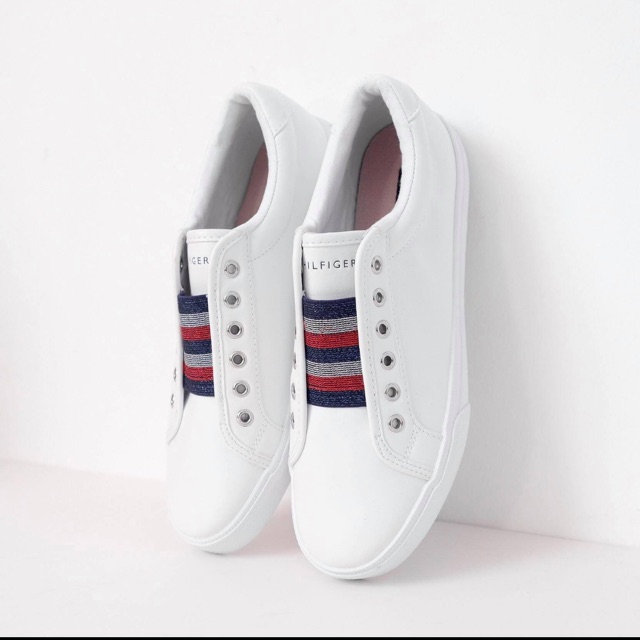 Giày slip on quai chun màu trắng