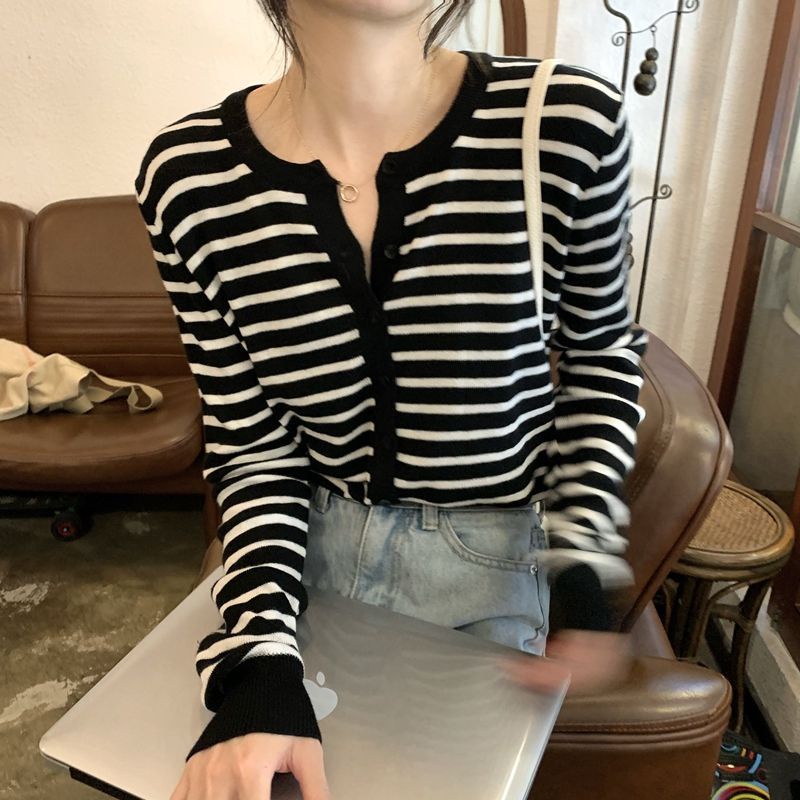 Áo cardigan BH mỏng tay dài kẻ sọc thời trang mùa thu 2022 cho nữ