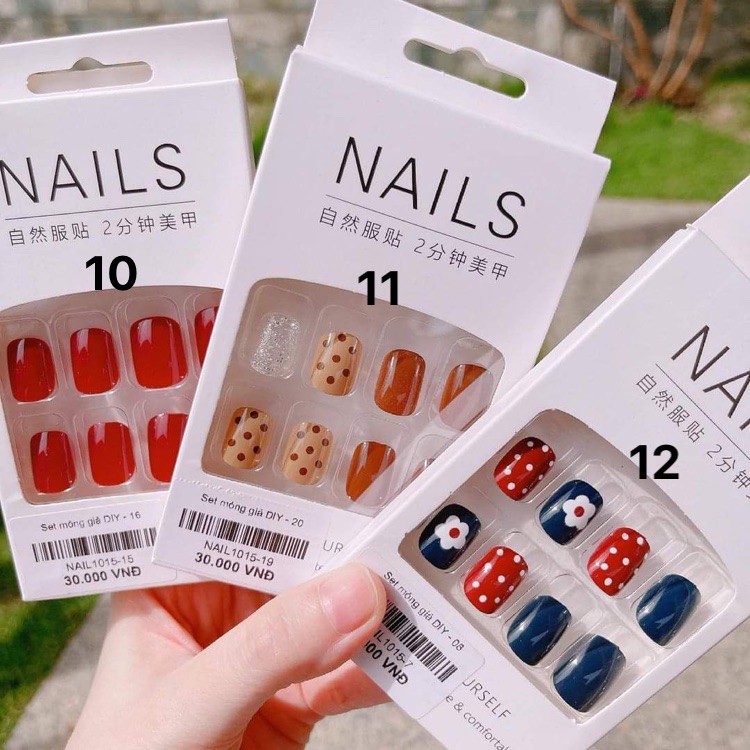 Nail Box (Kèm Keo Dán Móng) Nhiều Mẫu