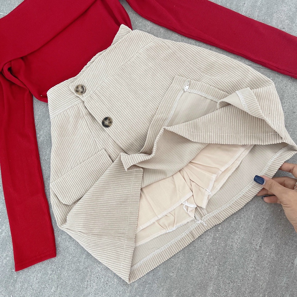 Set áo len đỏ bẹt vai chân váy chéo nút