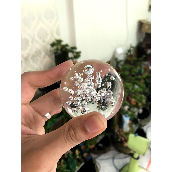 quả cầu thủy tinh ( trái châu )