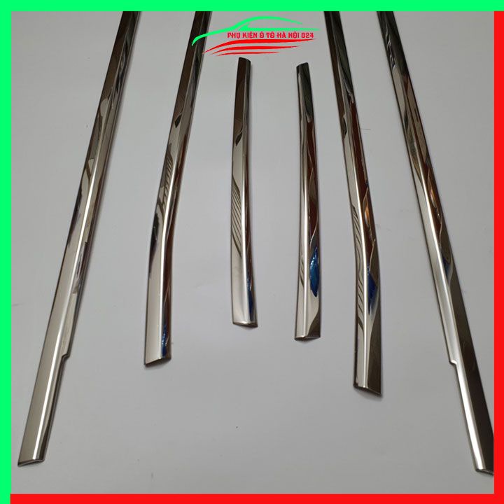Bộ Nẹp Viền Chân Kính Inox Tucson 2022-2023 Mẫu 6 Chi Tiết