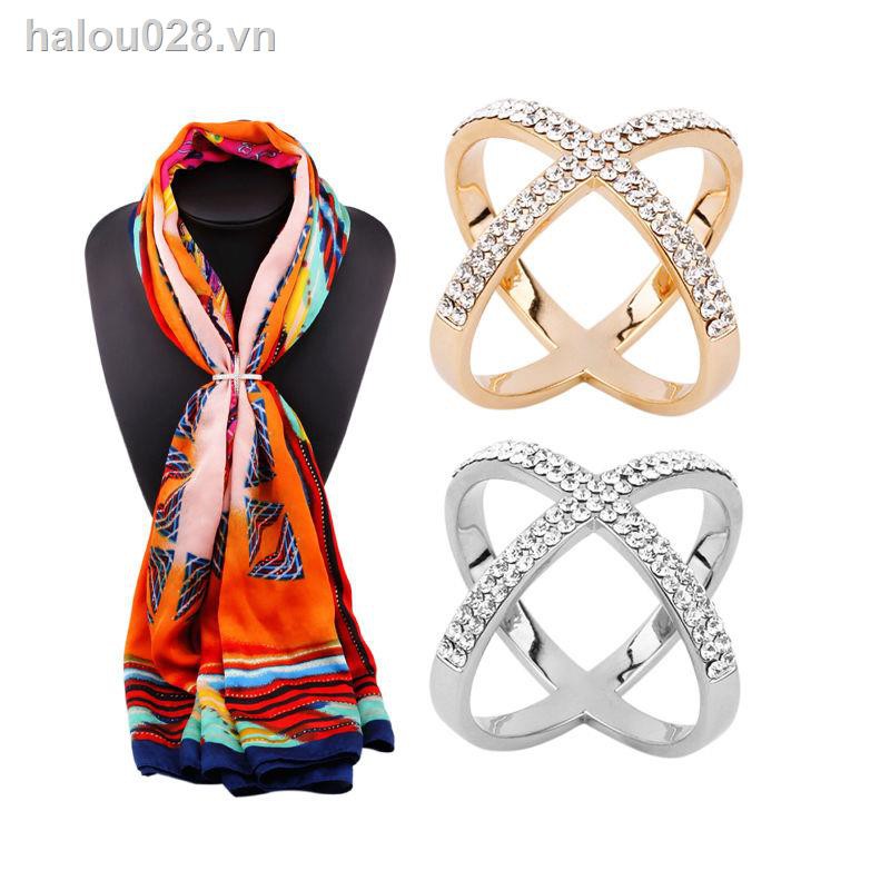 ✿Ready stock✿  High-end silk scarf buckle Dual-purpose luxury all-match T-shirt corner knotted small square multifunctional brooch ring clip