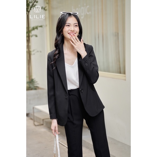 Áo khoác Blazer 1 cúc vạt tròn đen phối với quần âu vạt chéo đen phong cách sang chảnh tiểu thư chất lượng cao đủ size | BigBuy360 - bigbuy360.vn
