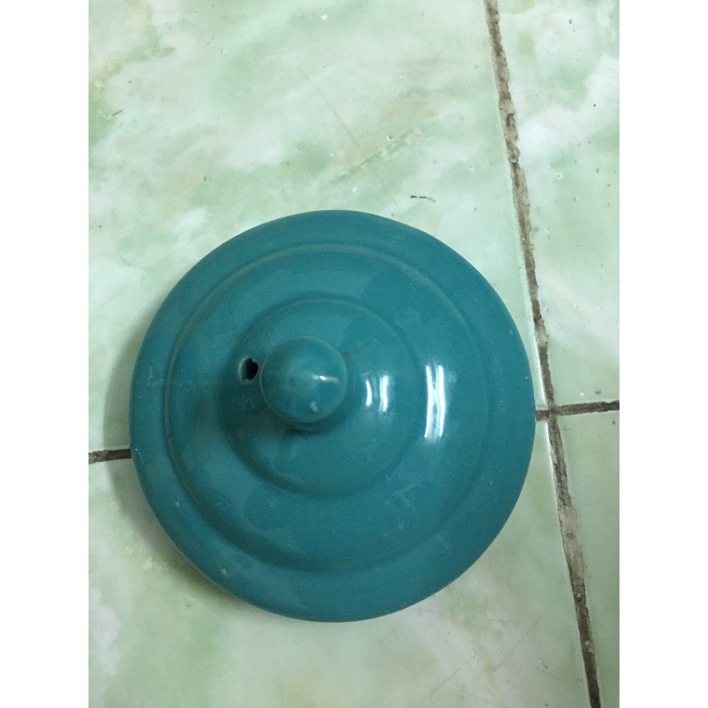 Nắp ấm của ấm sắc thuốc