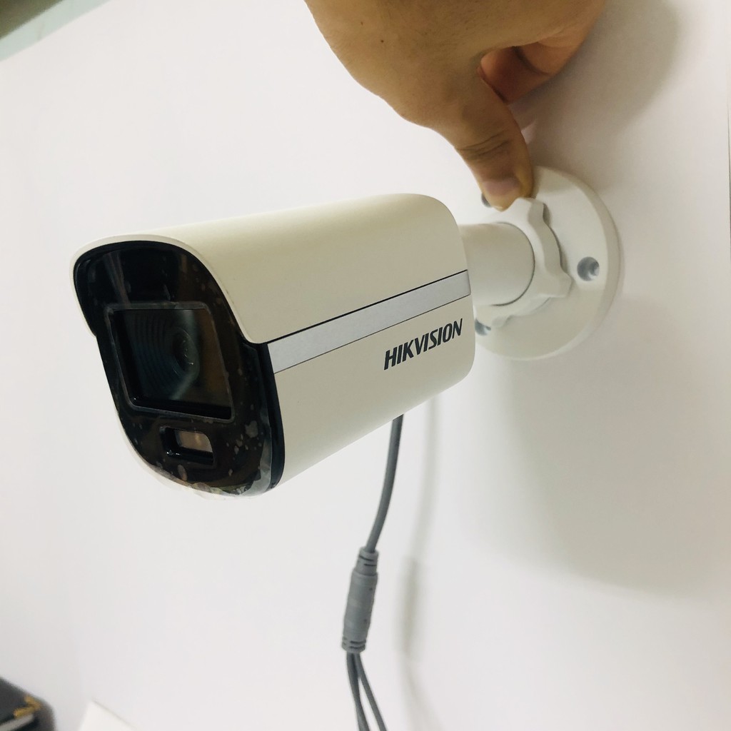 Camera Hikvision 2mp có màu ban đêm DS-2CE10DF0T-F vỏ kim loại