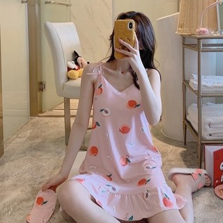 Váy 2 dây có đệm ngực hình quả Đào, chất mềm mịn, ôm vừa người, tiện đi chơi luôn