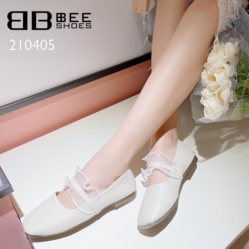 BEESHOES - GIÀY BÚP BÊ NỮ MŨI VUÔNG QUAI NGANG - GIÀY BÚP BÊ NỮ MŨI VUÔNG QUAI NGANG ĐẾ BỆT SẴN MÀU ĐEN - KEM 210405