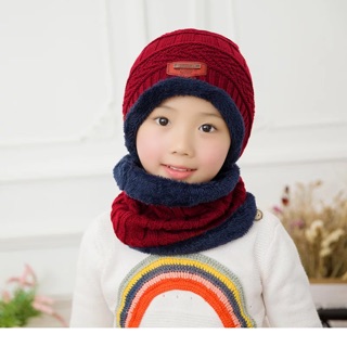 Sét mũ và khăn len cho các bé từ 3-7 tuổi. Chất len mịn, ấm. Kiểu dáng đẹp, dễ thương.