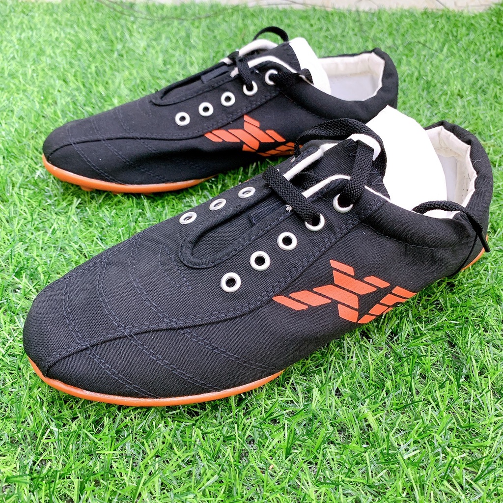 Giày Đá Bóng Thành Phát TP05 Khâu đế, Siêu bền Tặng Tất Thể Thao