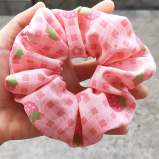 Dây buộc tóc Scrunchies caro dâu