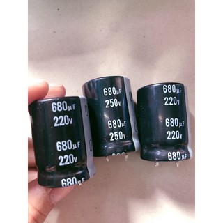 Tụ lọc nguồn 220v-820uf