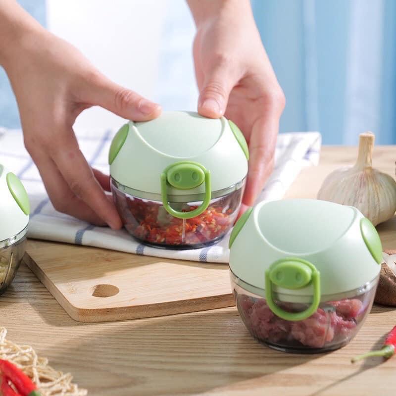 MÁY XAY TỎI KÉO TAY MẪU MỚI HÌNH HEO XINH 3 LƯỠI DAO XAY SIÊU NHUYỄN