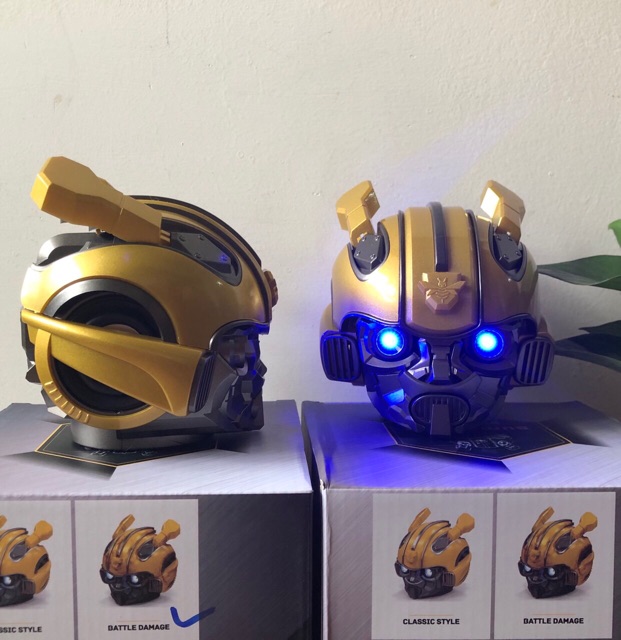Loa Bluetooth Bumblebee Transformer Có Đèn Led Xanh, Thiết Kế Độc Đáo