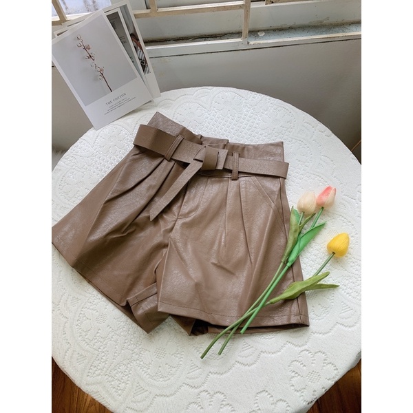QUẦN SOOC DA CAO CẤP, QUẦN SHORT DA CẠP CAO CÚC BẤM TẶNG KÈM ĐAI