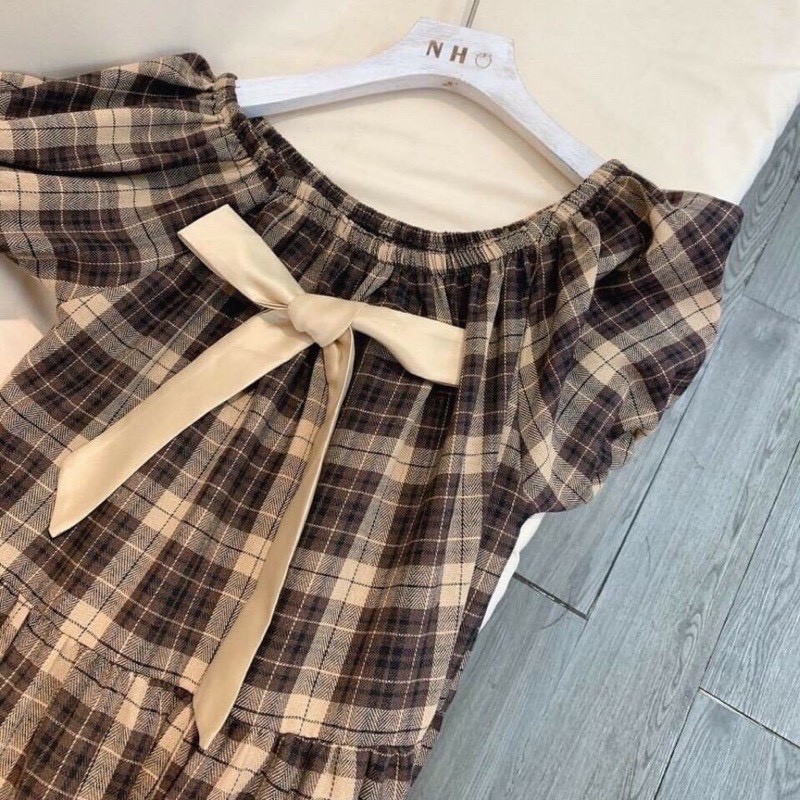 Đầm Babydoll Trễ Vai Kẻ Caro Nữ- Váy Suông Hở Vai Nơ Ngực Dáng Dài Tiểu Thư Hottrend | BigBuy360 - bigbuy360.vn