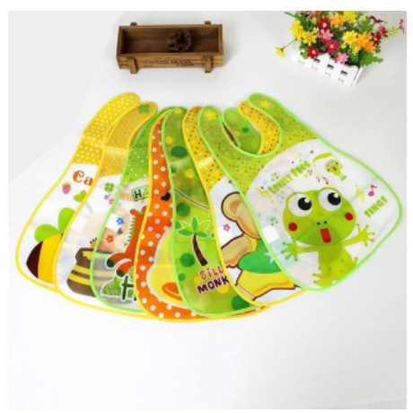 Yếm ăn dặm silicon giúp quần áo bé sạch sẽ,bé ăn ngon hơn, có máng chống thấm cho bé