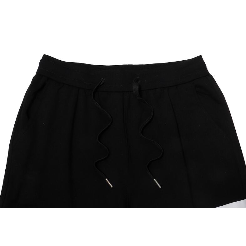 Quần short cotton in hình Thom Browne thời trang