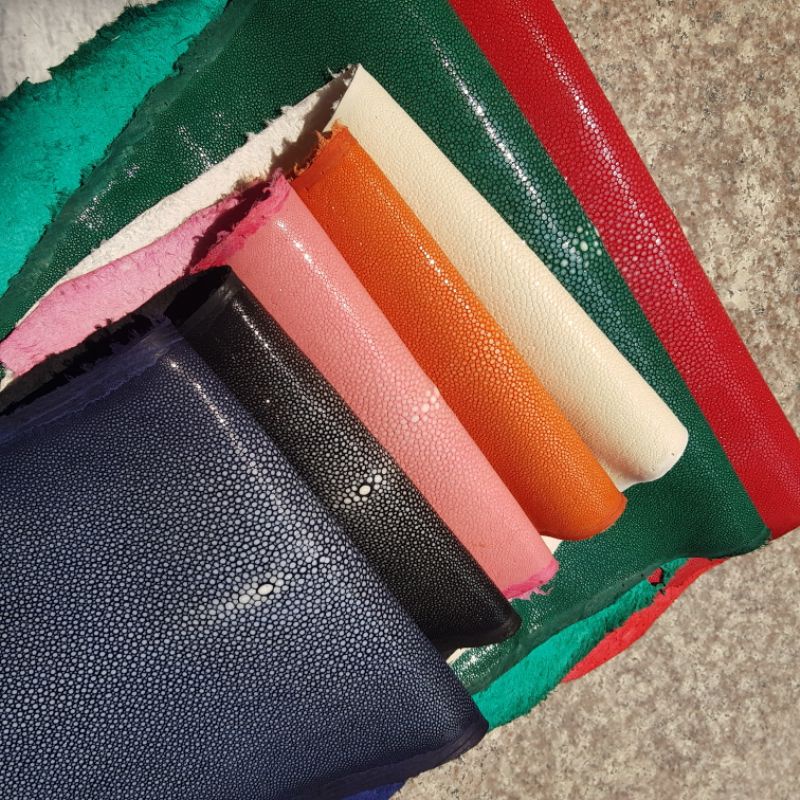 Vòng tay phong thủy da cá đuối, da trăn cao cấp