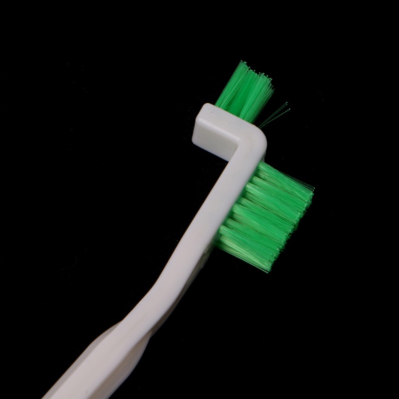 Set 3 Bàn Chải Vệ Sinh Bình Nước Tiện Lợi