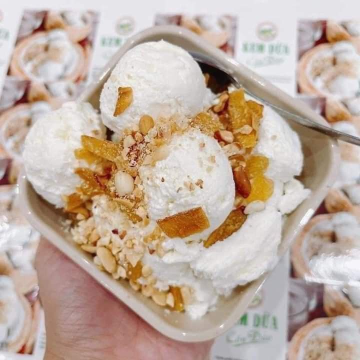 Kem dừa côn đảo kèm toping
