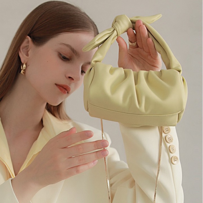 Túi Đeo Chéo Hình Đám Mây Phối Dây Xích Thời Trang Cho Nữ