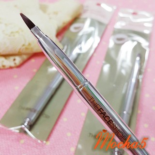 Cọ môi Thefaceshop One touch lip brush