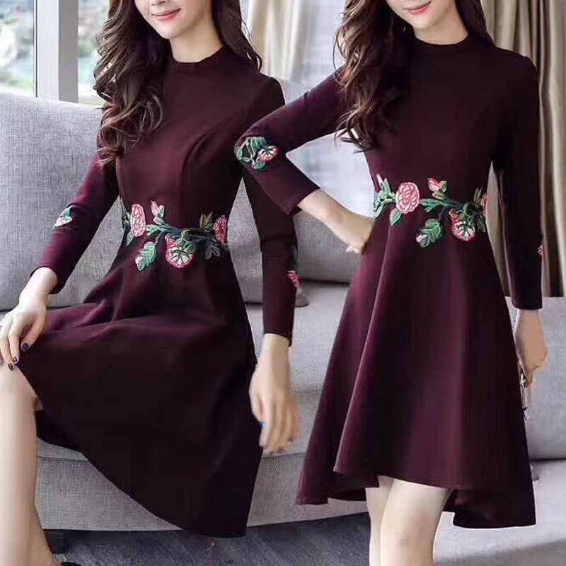 Miếng Dán Ủi Thêu Hình Hoa Hồng Tinh Tế Trang Trí Quần Áo / Mũ / Đồ Jean DIY Mới