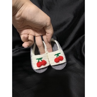 Sandal cho bé của b HT