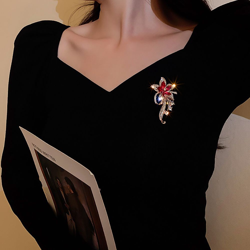 Ghim cài áo hình hoa đính ngọc trai nhân tạo thời trang Hàn Quốc sang trọng cho nữ