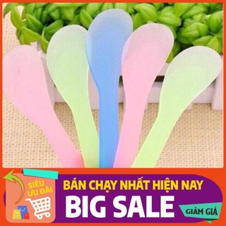 Thìa trộn kem