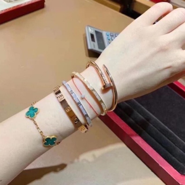 Vòng tay nữ titan Cartie Love đính đá full Lắc Tay Nữ Titan Cao Cấp Không Rỉ Sét Bền Đẹp Có Bảo Hành HipHip Accessories