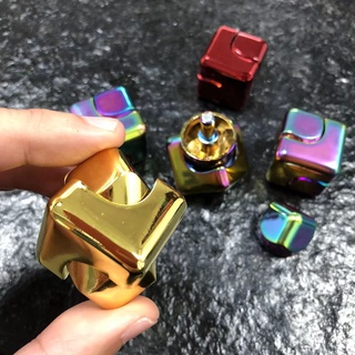 Con quay đồ chơi fidget spinner hình khối vuông bằng kim loại giúp giảm stress