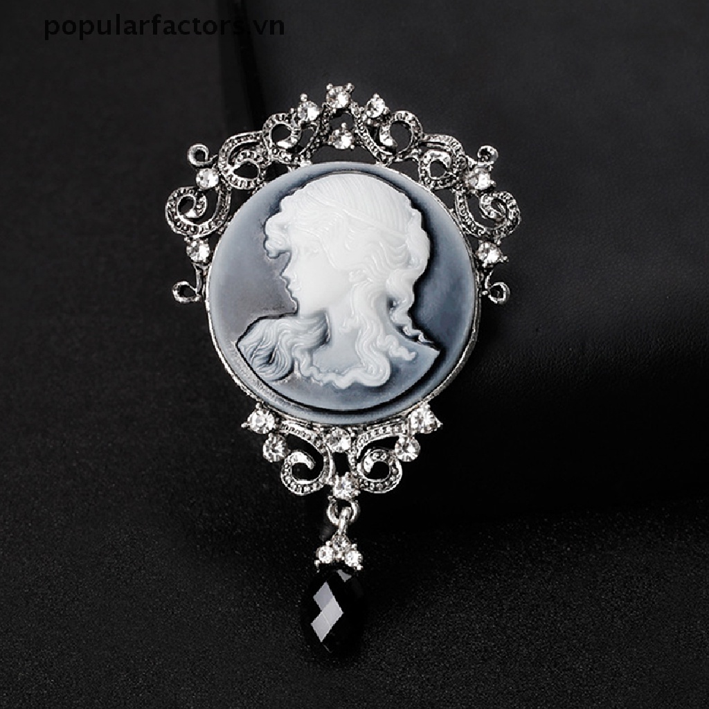 1 Huy Hiệu Cài Áo Đính Đá Phong Cách Victoria Thời Trang
