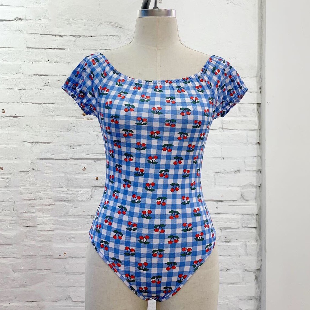 Usthebasic - [Shopee Exclusive] Áo bơi Cherry Off Shoulder | BigBuy360 - bigbuy360.vn