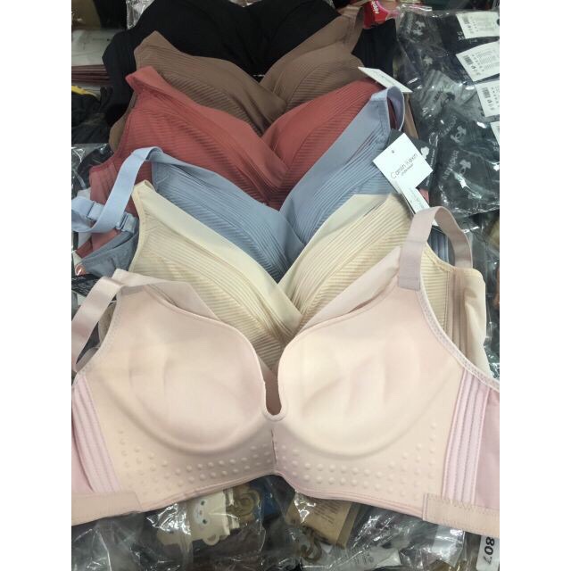 Áo lót nâng ngực đệm mút vừa_phom to