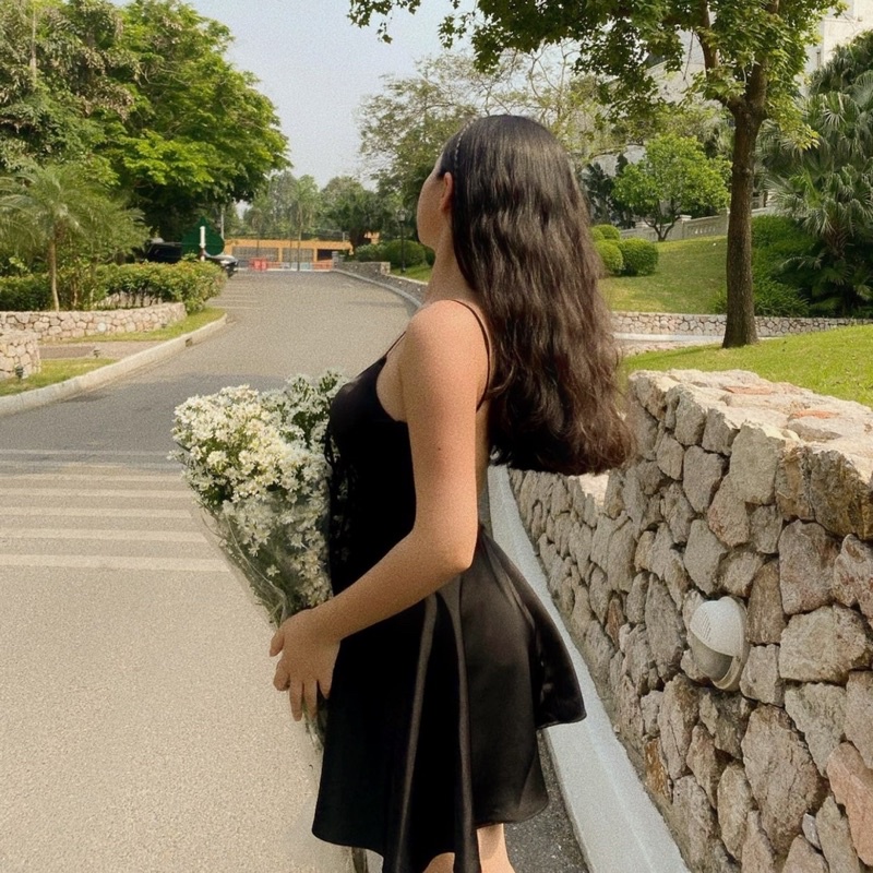 Đầm Lụa 2 Dây Xoè Dáng Ngắn Mini Silk Dress