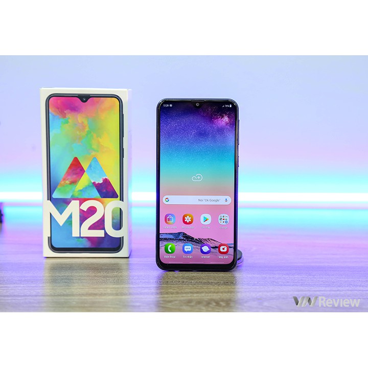 Điện thoại Samsung Galaxy M20 RAM 3G/32GB PIN 5000