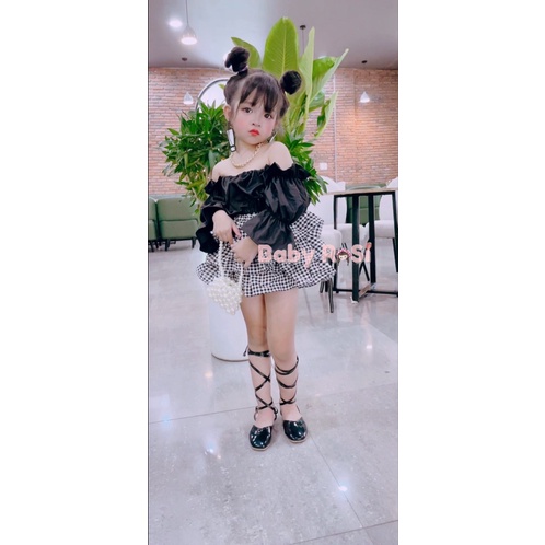 Sét chân váy caro 3 tầng đen kèm áo trễ vai cho bé